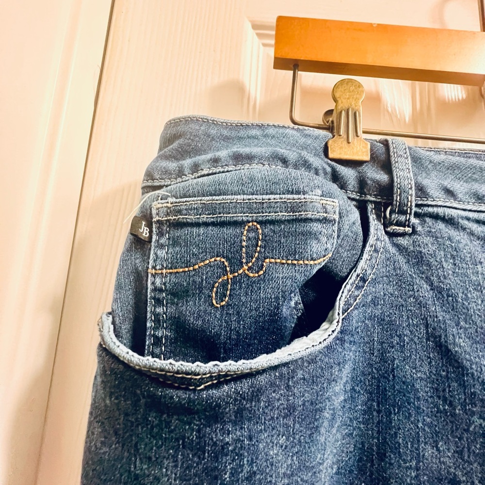 Judy Blue Mom Jean
Size 22